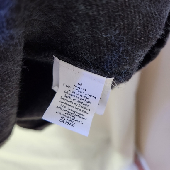 Calvin Klein Turtleneck Cowl Longsleeve Sweater - Picture 7 of 7